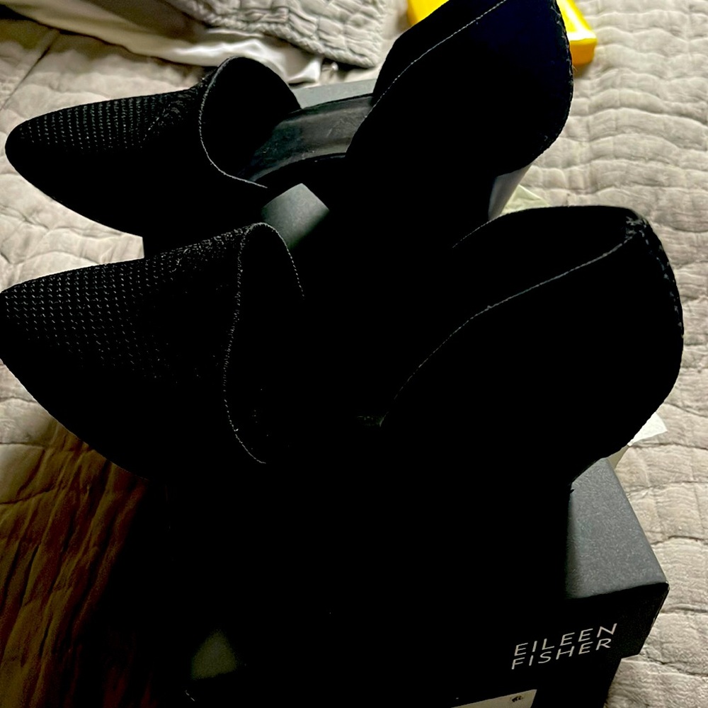 Eileen Fusher Hallo Shies 71/2